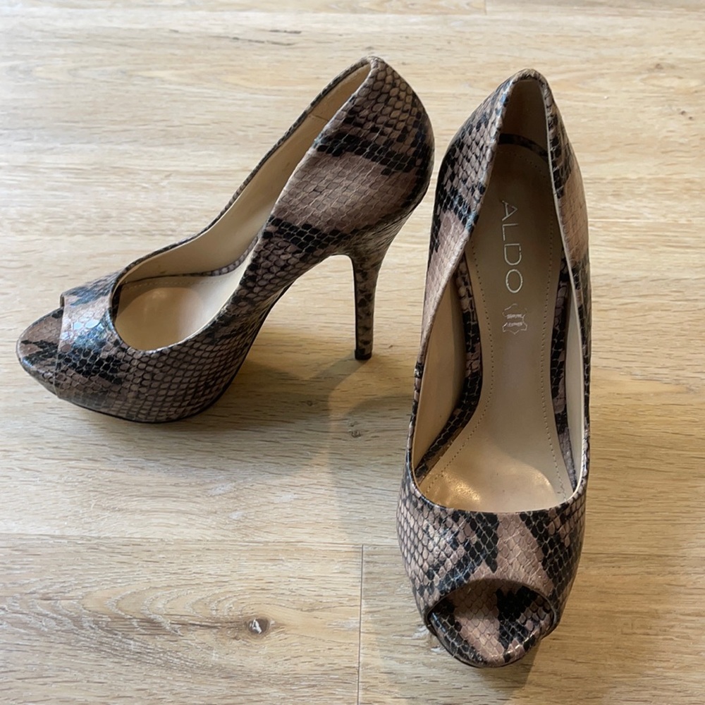 Sexy Aldo Heels with Snake like Pattern